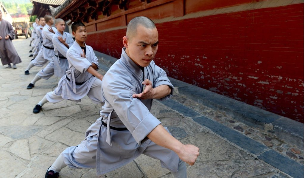 Тренировка воинов-монахов в Шаолине, серое шаолиньское ифу - Заповедное Искусство
